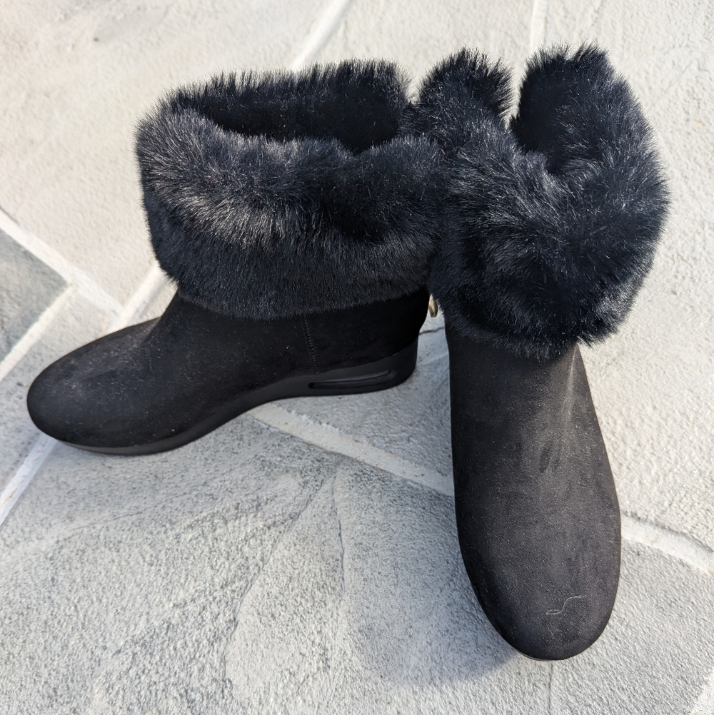 DKNY Black Faux Fur Winter Boots